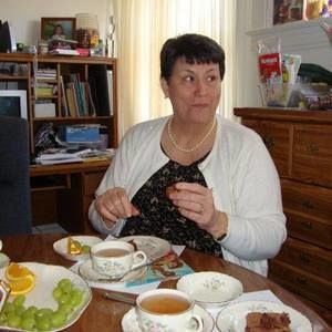 Meet your Posher, Debbie