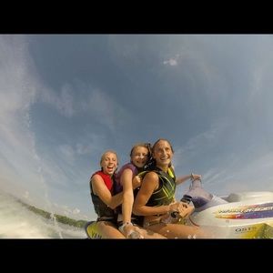 Meet your Posher, Emmy