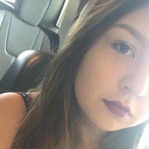 Meet your Posher, Katelyn