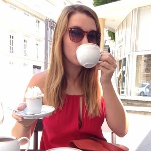 Meet your Posher, Hailey