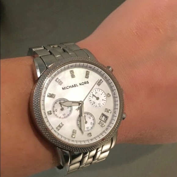 Women's Michael Kors - Picture 3 of 3