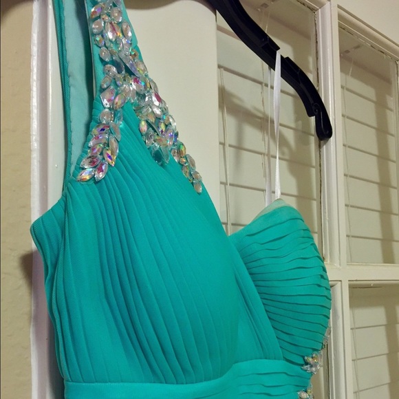 Prom dress - Picture 3 of 4