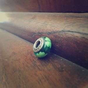 Pandora KiSS ME I'M IRISH charm