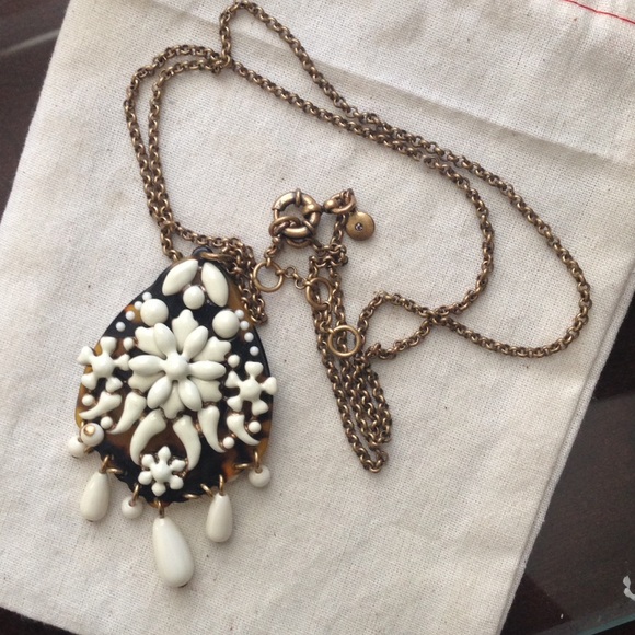 J. Crew Jewelry - J Crew Pendant Necklace