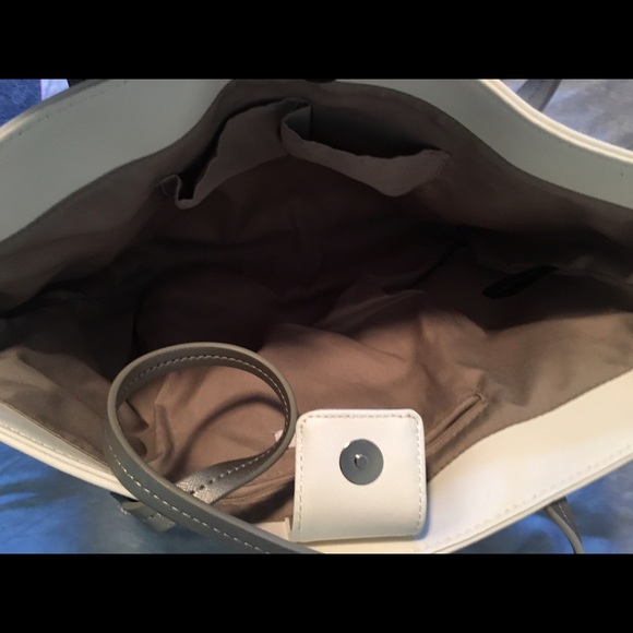 Kenneth Cole white tote and cross body floral bag - Picture 4 of 4