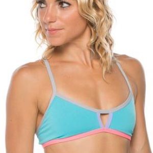 💞MAJOR ISO💞 🌊Jolyn colorblock top🌊