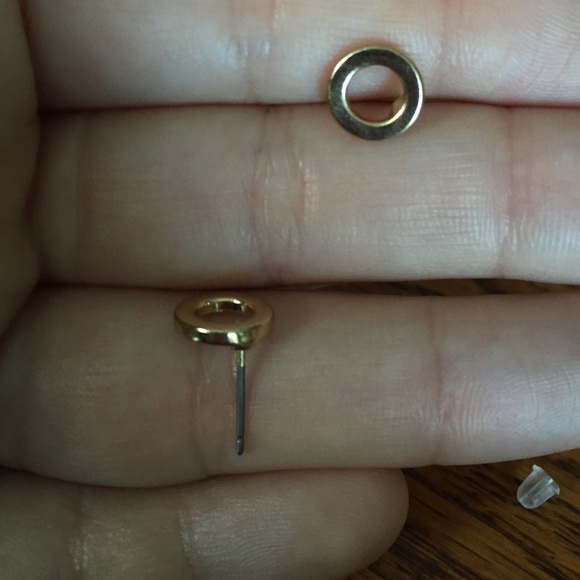 🌙Gold Circle Earring🌙 - Picture 3 of 4