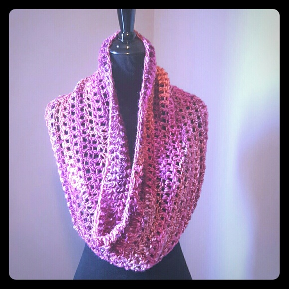 Shades of Pink Cowl
