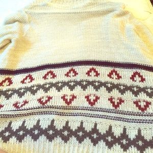 Long sleeve cardigan.