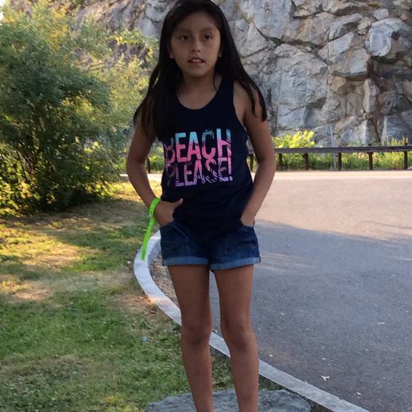 Meet your Posher, Daniela - Picture 1 of 1
