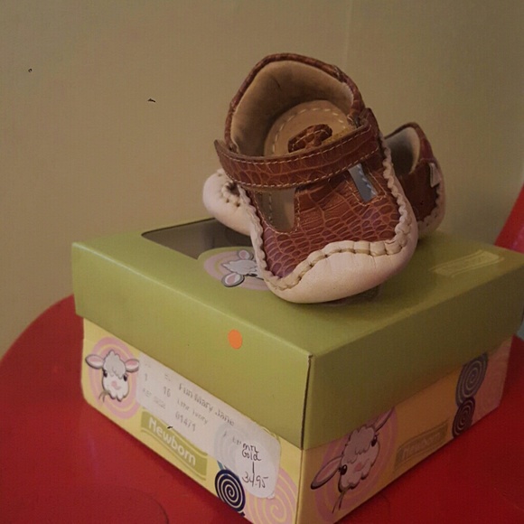 Boutique Newborn girl shoes size 1