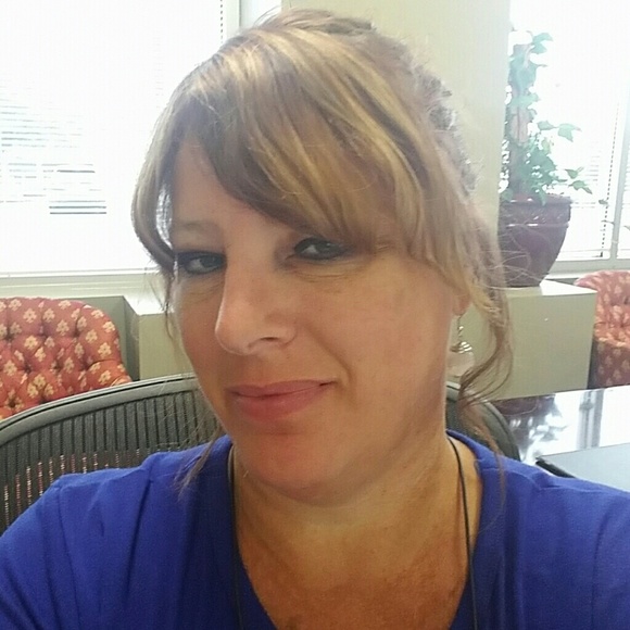 Meet your Posher, Tish - Picture 1 of 1