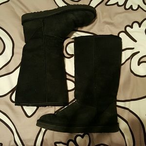 Ugg black mid calf booties