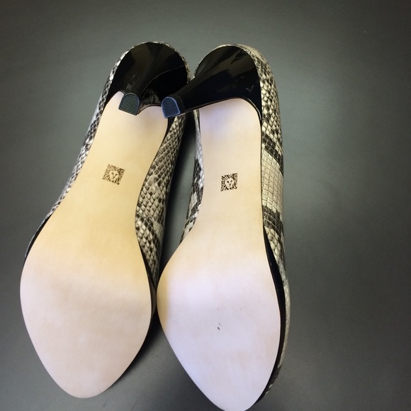 Anne Klein Heels - Picture 2 of 4