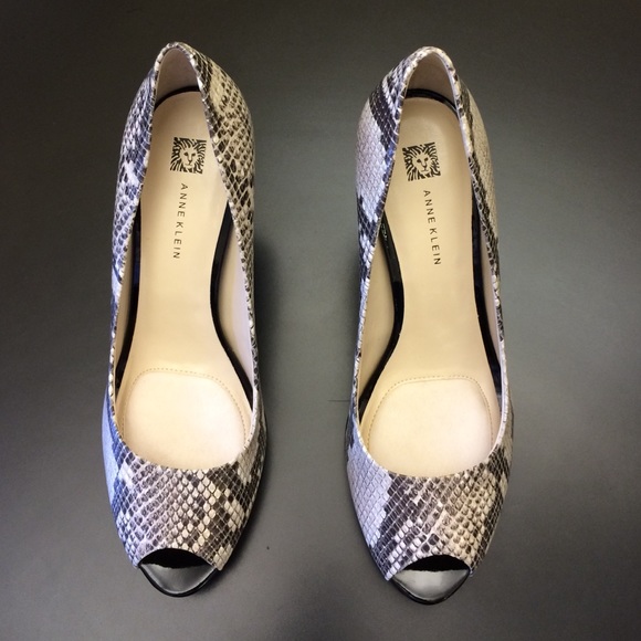 Anne Klein Heels - Picture 1 of 4