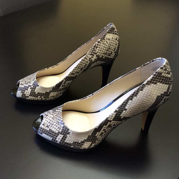 Anne Klein Heels - Picture 3 of 4