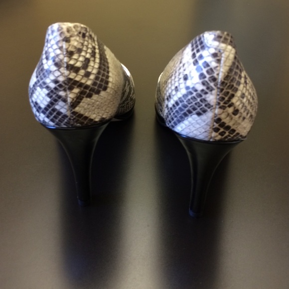 Anne Klein Heels - Picture 4 of 4