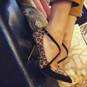 Vegan criss cross brand new pumps