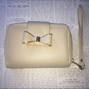 Cream Wristlet/Clutch
