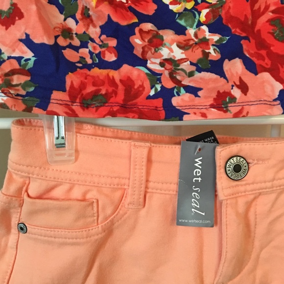 NWT Wet Seal peach shorts floral strapless top S - Picture 2 of 4