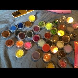 Nail glitter and nail cutters