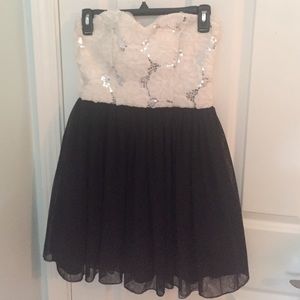 Beautiful formal dress!