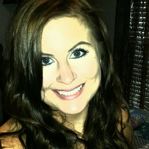 Meet your Posher, Emily