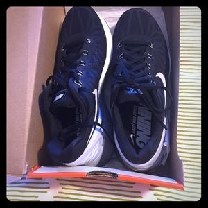 NEW nike lunarglide 6 sneakers size 8 running