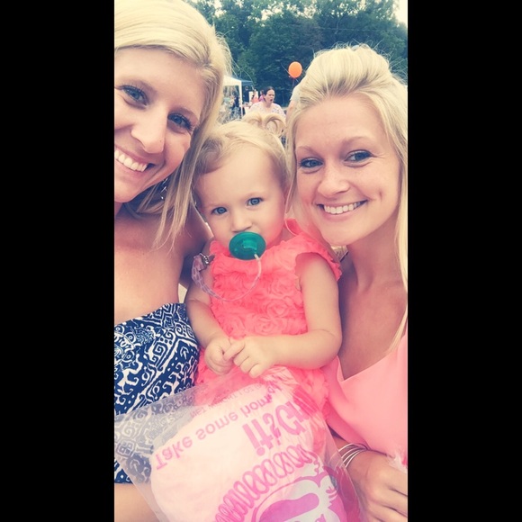 Meet your Posher, Dominique