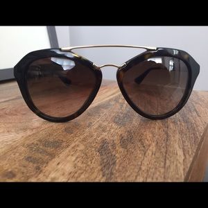 Prada 54nn Gradient Lens Sunglasses- tortoise