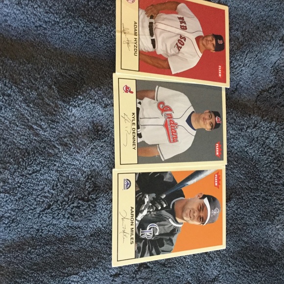 I am selling sighed baseball cards