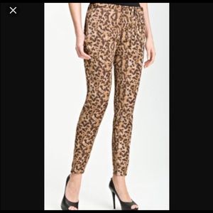 NWOT Vince Camuto Leopard.