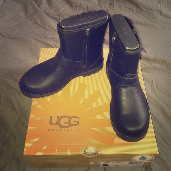 Black Booties... Autumn is Coming🐲