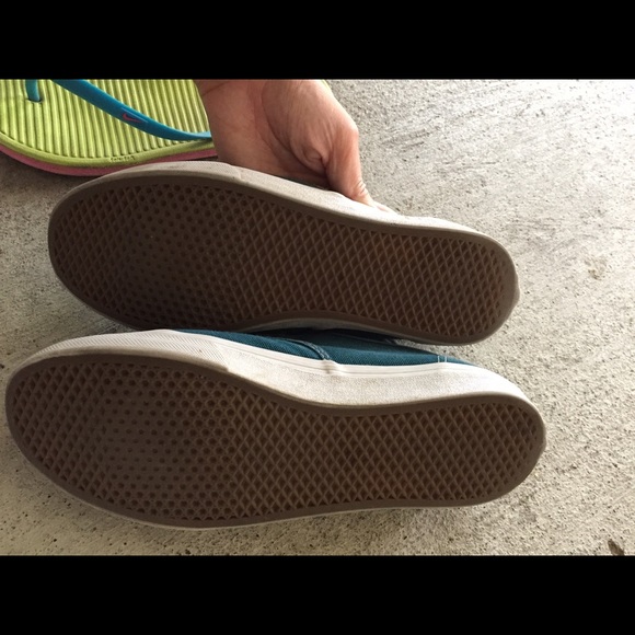 Vans - Picture 3 of 3