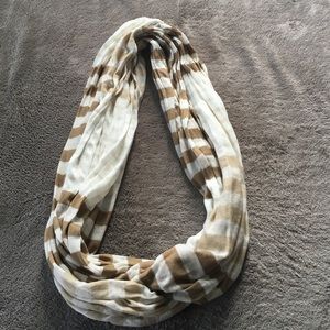 Infinity scarf