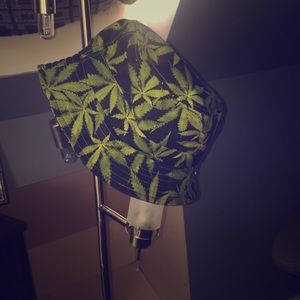 Weed leaf bucket hat