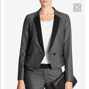 Gorgeous Banana Republic Tuxedo Blazer