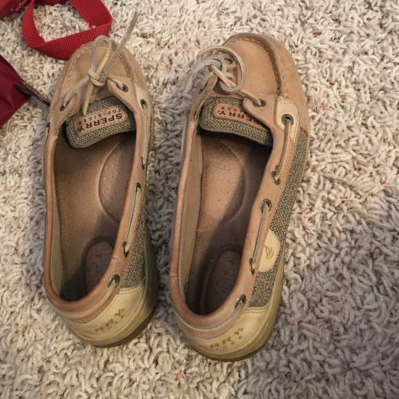 Sperrys size 7.