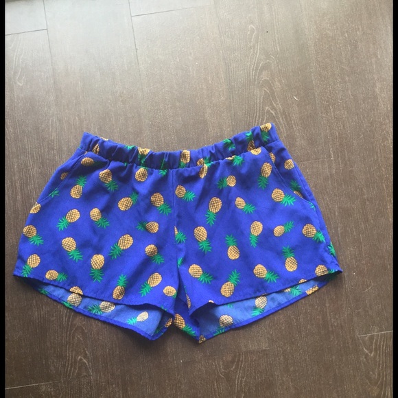 Pineapple Shorts - Picture 1 of 2