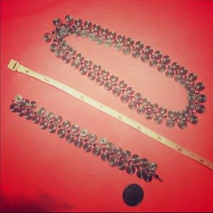 Vintage Sexy Swirl Metal Set