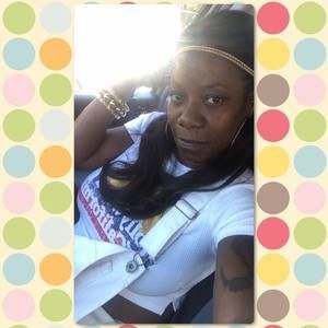 Meet your Posher, Leanna