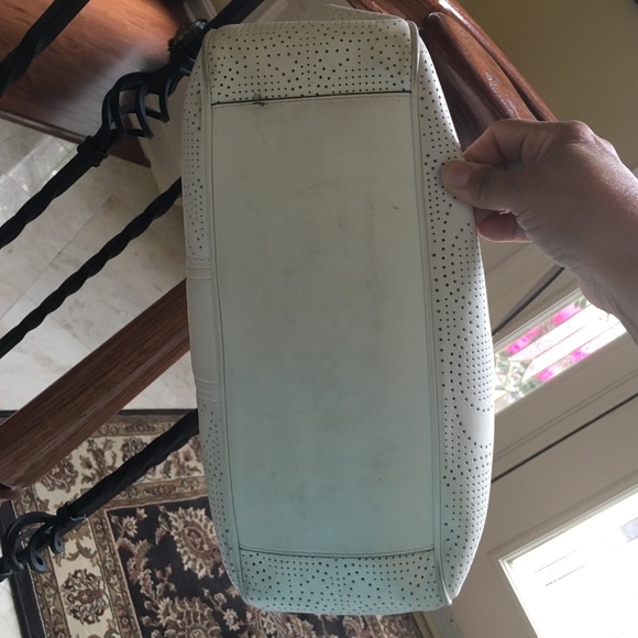IVORY PERF C SIGNATURE SHOULDER BAG - Picture 4 of 4