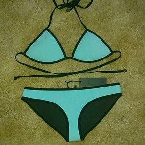 TRIANGL Bikini!