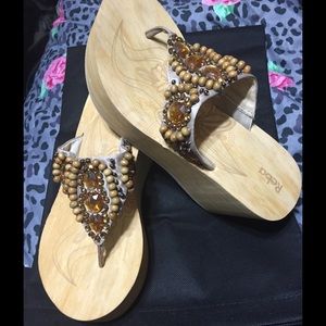 Beautiful Reba Flip Flops