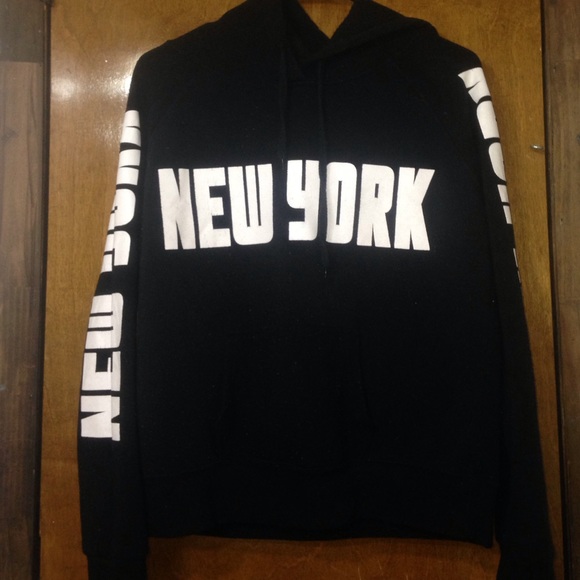 New York Sweatshirt - Picture 1 of 3