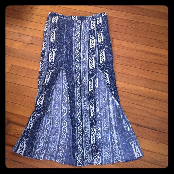 American Eagle Skirt - Picture 1 of 3