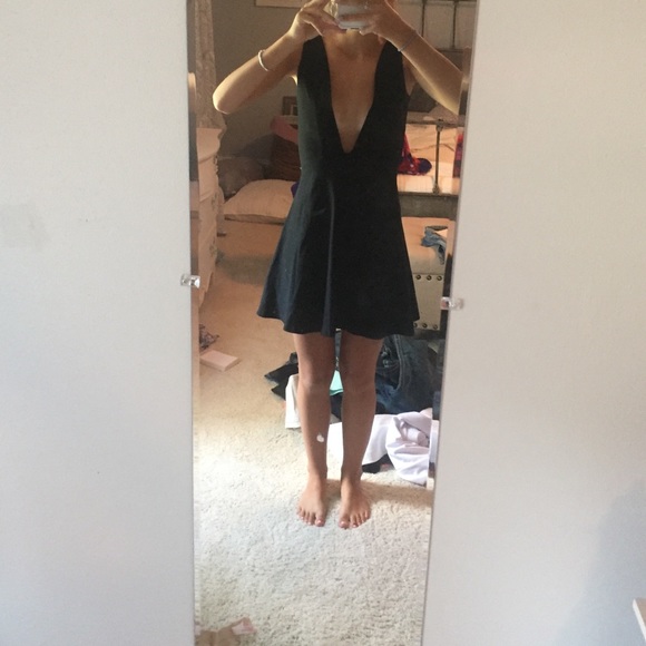 NWT low cut Tobi dress