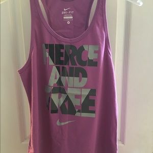 Nike tank size M