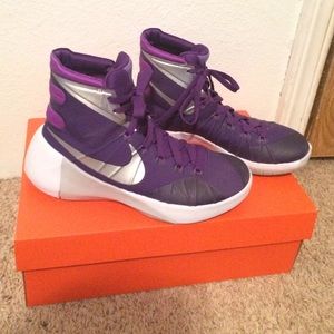 Nike Women's Basketball Shoes💜