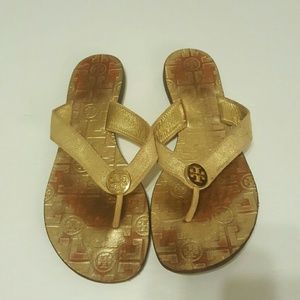 Tory Burch Gold Flip Flops Sandals Size 9M